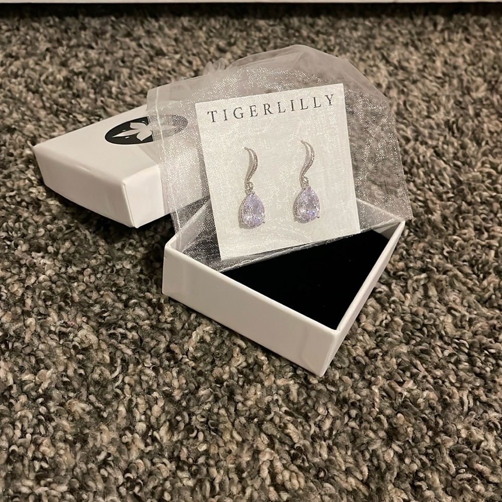 Tear drop bridal earrings